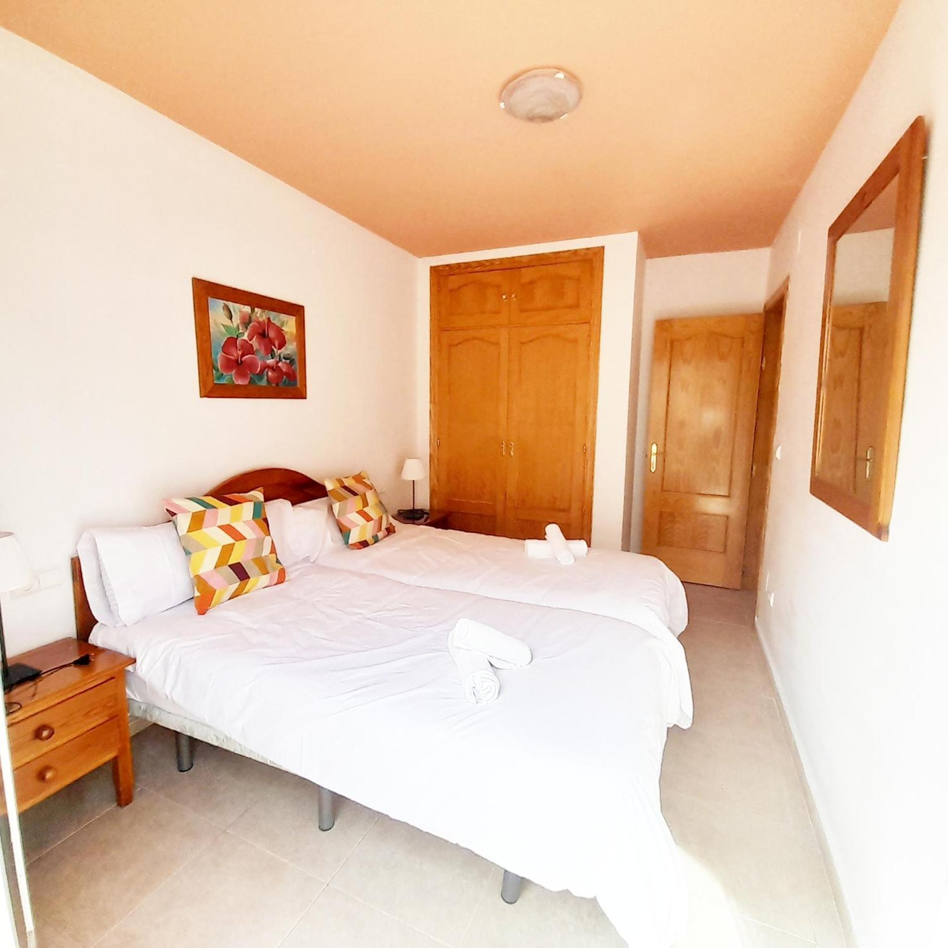 Apartamentos Vicenta Playa Carihuela Torremolinos Szoba fotó